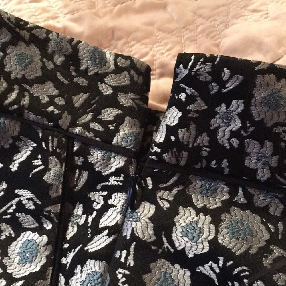 LOFT petite skirt - Picture 4 of 9